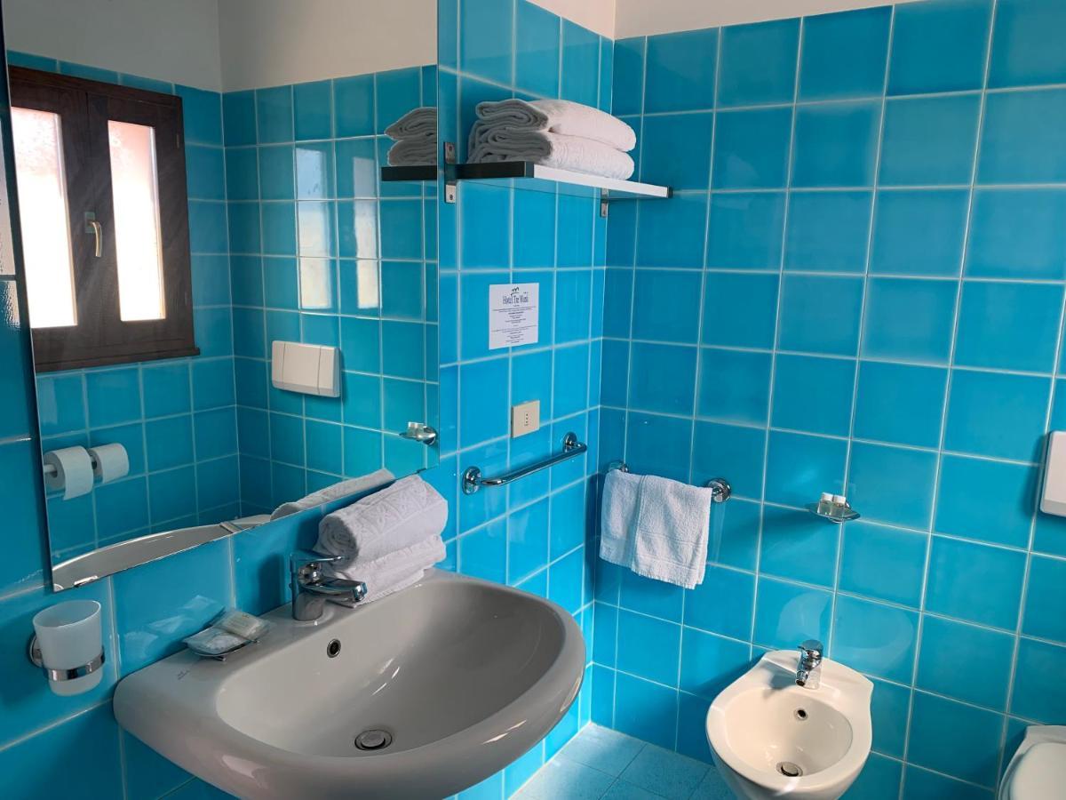 Godo Beach Hotel Baja Sardinya Dış mekan fotoğraf