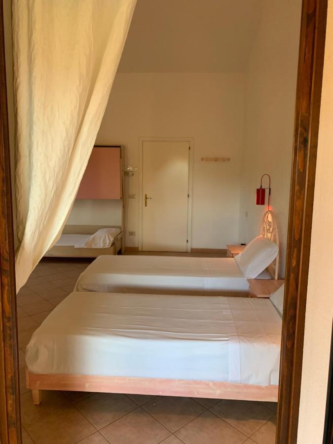 Godo Beach Hotel Baja Sardinya Dış mekan fotoğraf