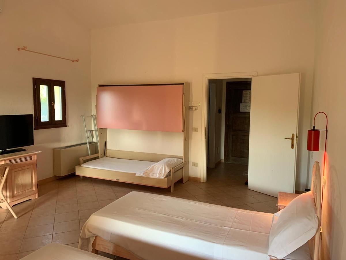 Godo Beach Hotel Baja Sardinya Dış mekan fotoğraf