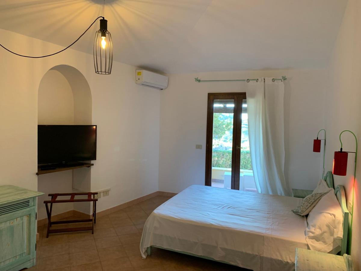 Godo Beach Hotel Baja Sardinya Dış mekan fotoğraf