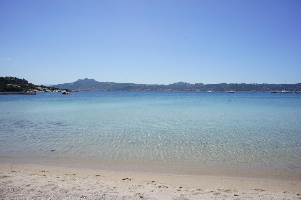 Godo Beach Hotel Baja Sardinya Dış mekan fotoğraf
