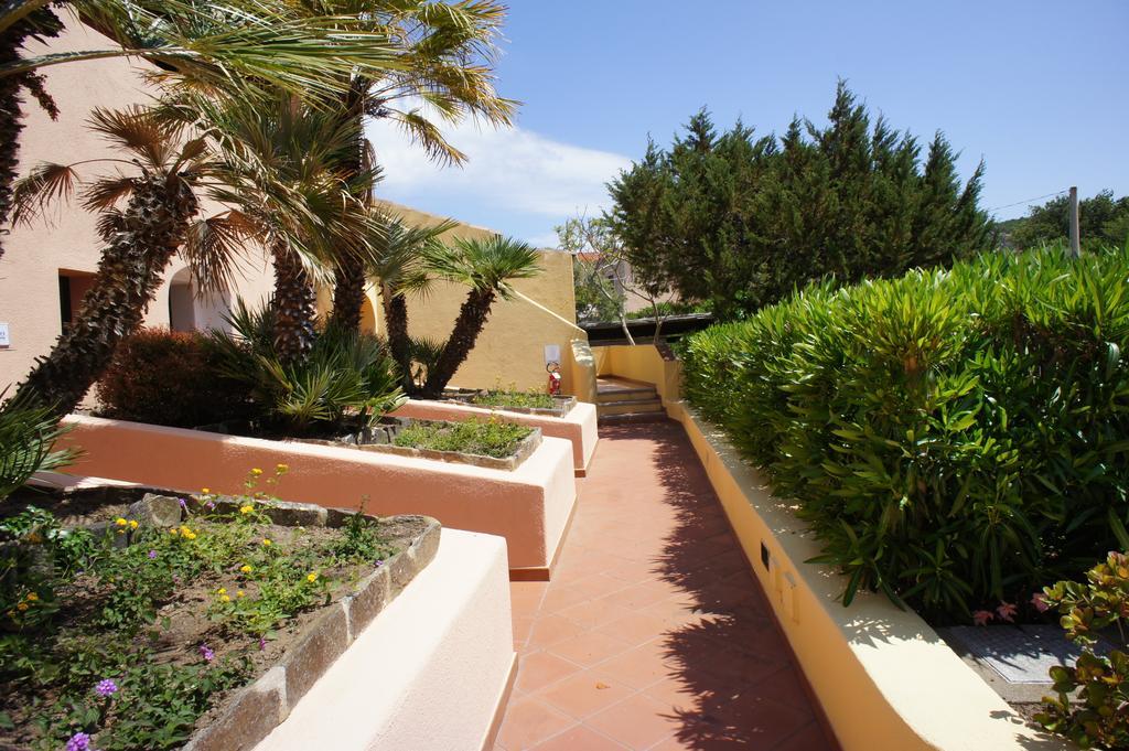 Godo Beach Hotel Baja Sardinya Dış mekan fotoğraf