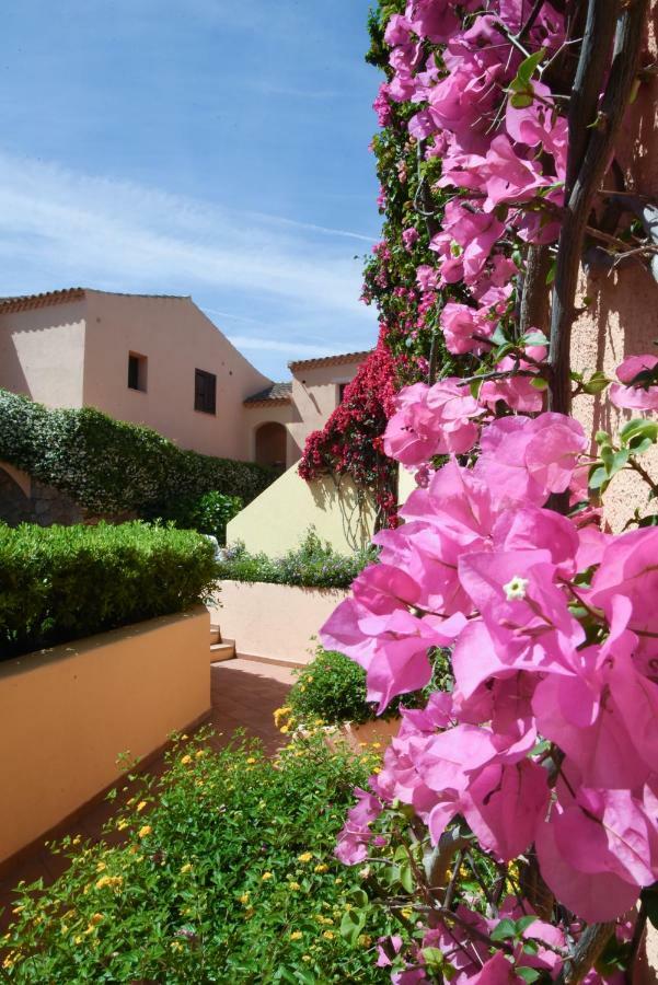 Godo Beach Hotel Baja Sardinya Dış mekan fotoğraf
